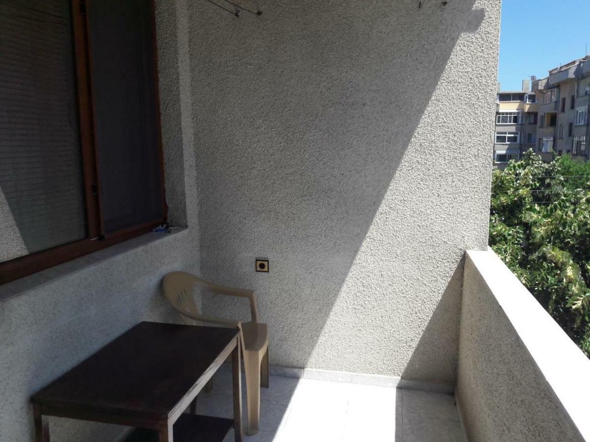 Къща За Гости Петрови Primorsko Exterior photo